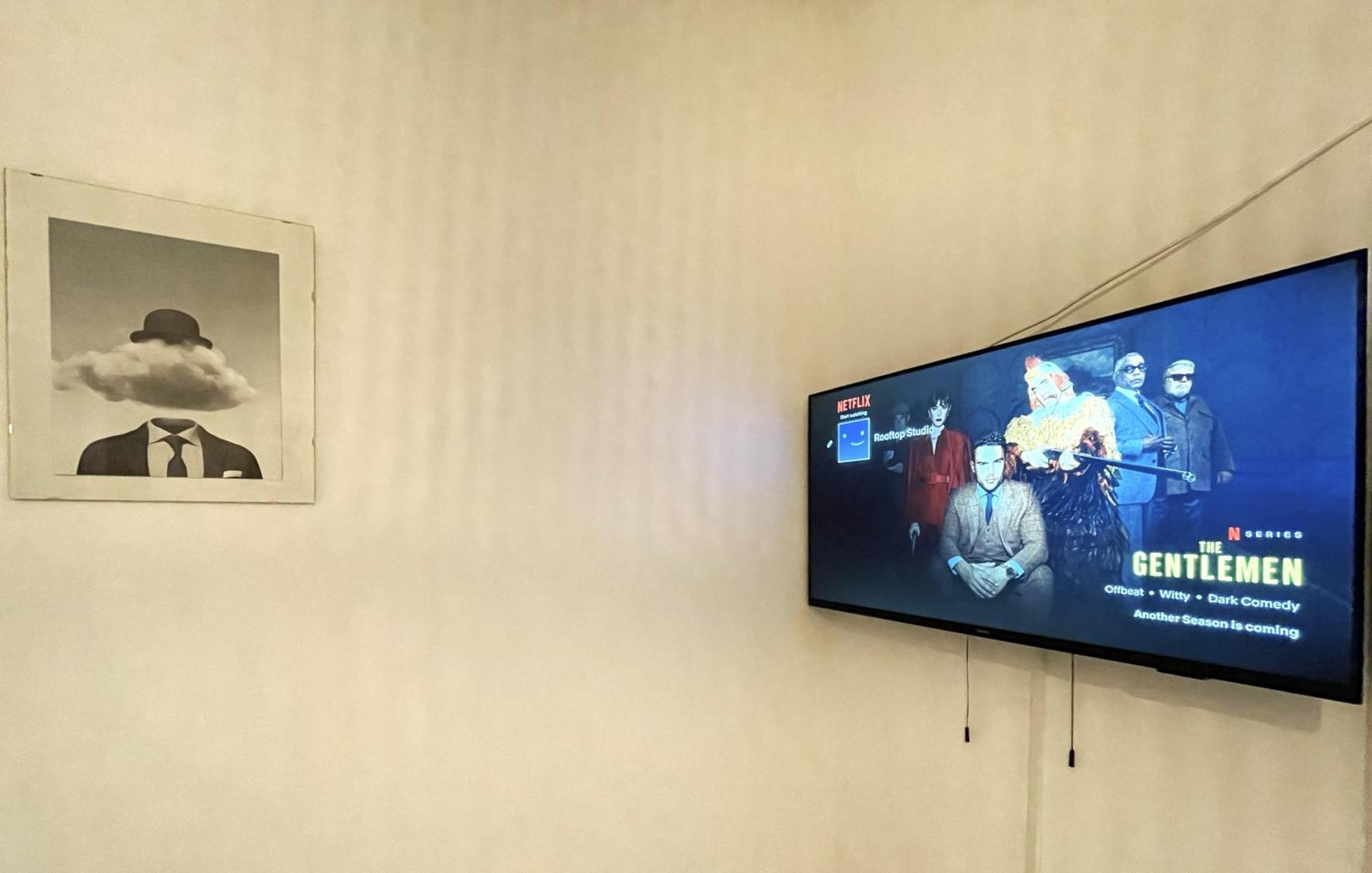 Rooftop Studio In The Heart Of Bucharest W Netflix Ngoại thất bức ảnh