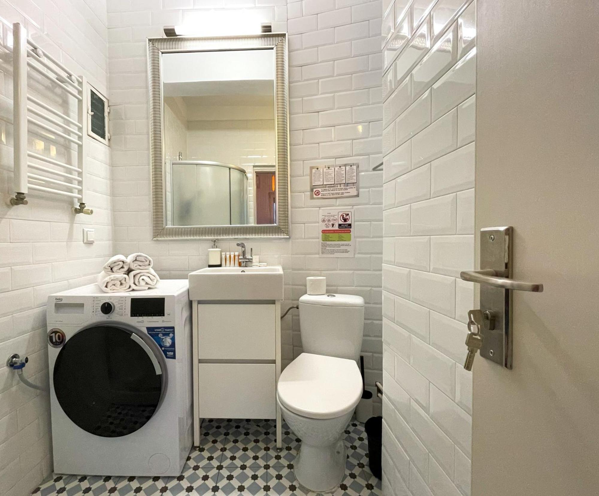 Rooftop Studio In The Heart Of Bucharest W Netflix Ngoại thất bức ảnh